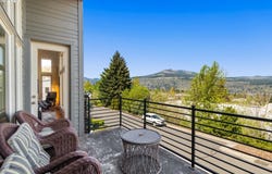 2217 CLEARWATER LN, Hood River, OR 97031