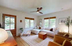910 3rd Ave, IA 52240
