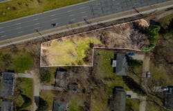 1061 Dorchester Avenue, Bloomfield Hills, MI 48302