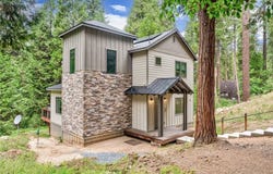 7190 Yosemite Park Way, Yosemite, CA 95389