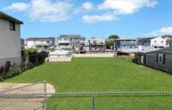 215 Sportsmans Avenue, Freeport, NY 11520