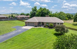 2502 W Heritage Drive, Ozark, MO 65721