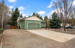 52 Robin Dr, Sagle, ID 83860