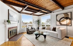 80 Wharf St, Salem, MA 01970