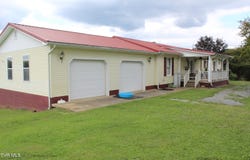 1704 Balls Chapel Road, Rose Hill, VA 24281