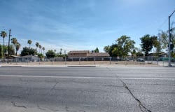 704 Fresno Street N, Fresno, CA 93701