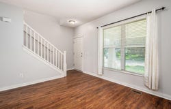 1532 W Quail Run Drive, Newark, OH 43055