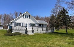 2800 E Booth Road, Au Gres Twp, MI 48703
