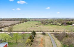 1495 N 2100 Road, Lawrence, KS 66044