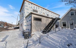 2502 W 3rd St, Duluth, MN 55806