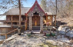 11 County Road 1089, Eureka Springs, AR 72632