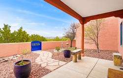 6034 Hoochaneetsa Plaza S, Cochiti Lake, NM 87083