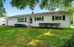 2735 W Asplin Drive, Rocky River, OH 44116