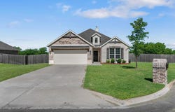 398 Mesa Drive, Lone Oak, TX 75453