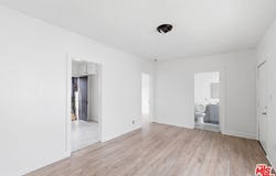 1570 E 110th St, Los Angeles, CA 90059