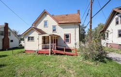 7 Park Ave, Beech Bottom, WV 26030