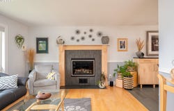 286 NW LINNEMAN Ave, Gresham, OR 97030