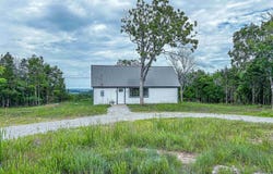 5 MC 2028, Yellville, AR 72687