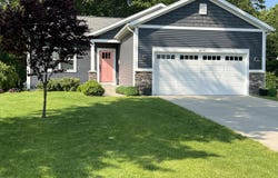 2650 Eagle Ridge, Muskegon, MI 49444