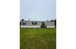 34 W Bay Bridge Rd, Topsham, ME 04086