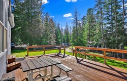 181 Circle Dr, Hope, ID 83836