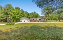 3858 S Chestnut Avenue, Newaygo, MI 49337