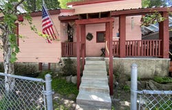 176 King St, Wallace, ID 83873