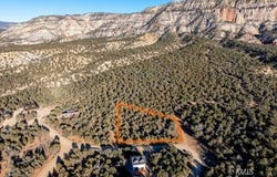 White Cliffs Dr, Orderville, UT 84758