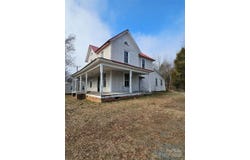 105 E Second Avenue, Mount Gilead, NC 27306