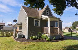 3122 Indiana Dr, New Kensington, PA 15068