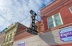 121 W Carolina Avenue, Crewe, VA 23930