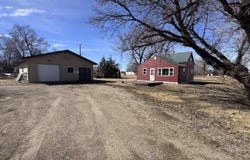 114 3rd St, Ree Heights, SD 57371