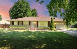 207 Larkspur Avenue, Portage, MI 49002