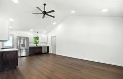 304 E 15th St, Washington, IA 52353