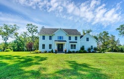 88 Queen Anne Dr, Bernards Twp., NJ 07920-2331