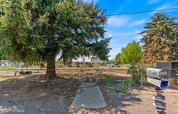 350 Wise Acre Rd, Yakima, WA 98901