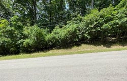 47080 Tomahawk Drive, Negley, OH 44441