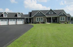 130 OAK Road, Paxinos, PA 17860