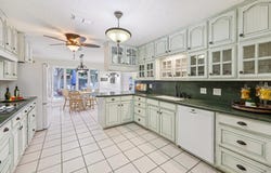 1805 Winewood Lane, Arlington, TX 76013