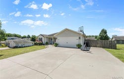 130 Silver Hawk Lane, Cape Girardeau, MO 63701