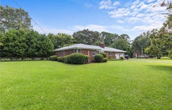 2016 Oak Leaf LN, Virginia Beach, VA 23455