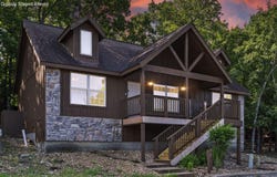 76 Bells Avenue, Branson West, MO 65737