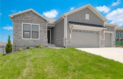 4935 NW Martin Street, Riverside, MO 64150