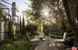9360 Readcrest Dr, Beverly Hills, CA 90210
