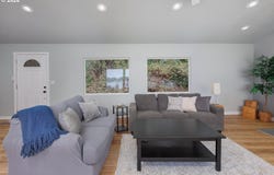 3823 YAQUINA BAY Rd, Newport, OR 97365