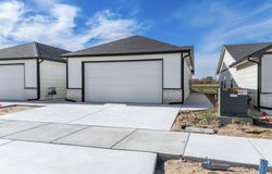 506 E Harper St, Valley Center, KS 67147-8948