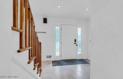 16 Redfern Road, Eatontown, NJ 07724