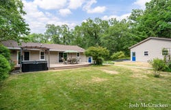 9665 Black Oak Drive, Lowell, MI 49331