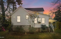 325 Broad Street, Belhaven, NC 27810