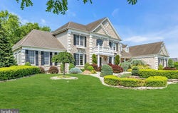 1 ETHAN DRIVE, FARMINGDALE, NJ 07727